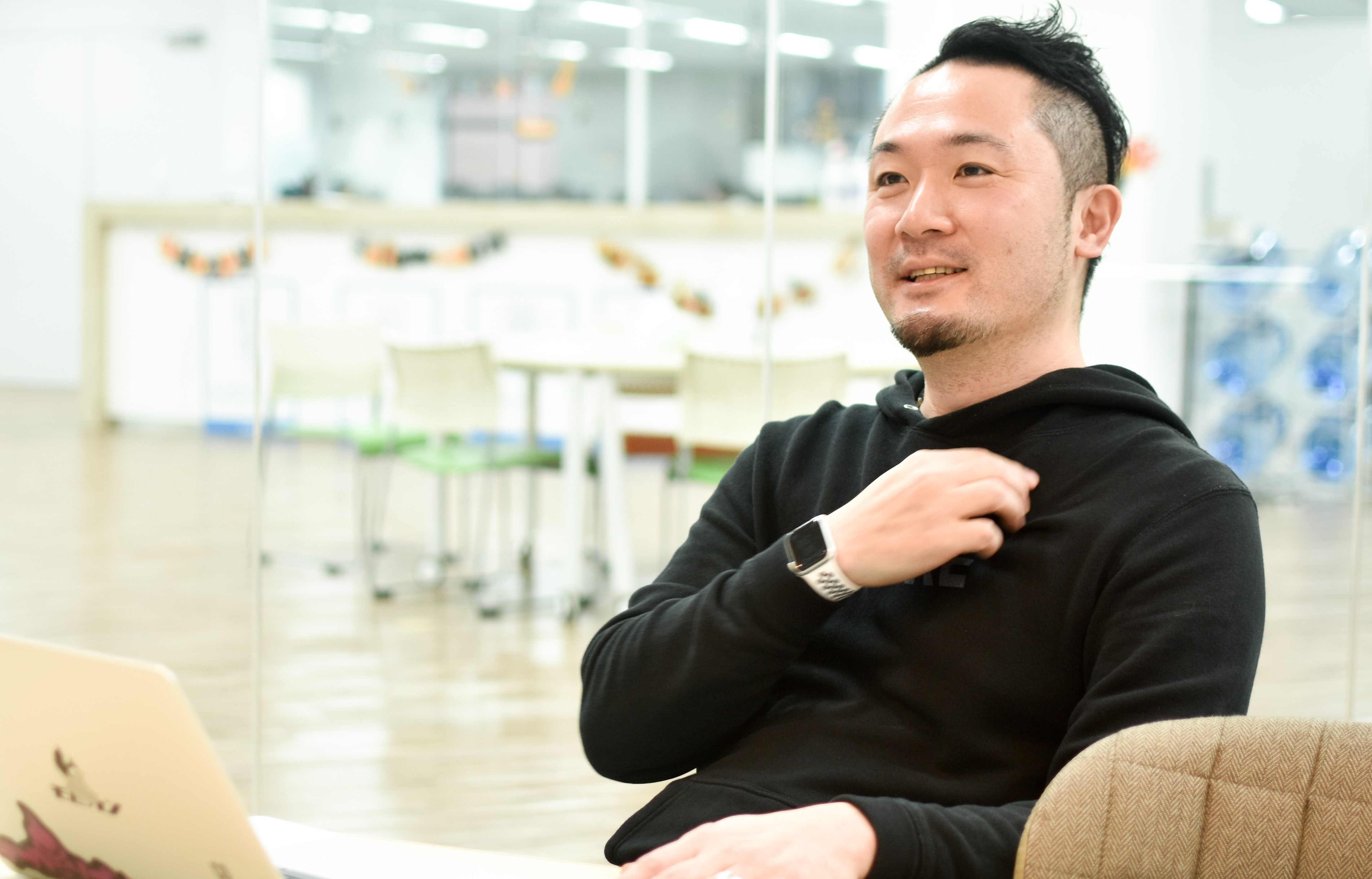 インタビュー中の石野様③